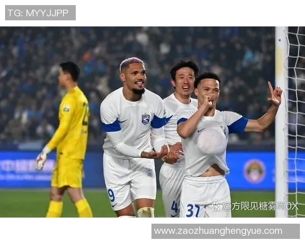 武汉网球队灵活性引发热议球员表现与战术调整成焦点讨论 武汉网球队灵活性引发热议球员表现与战术调整成焦点讨论