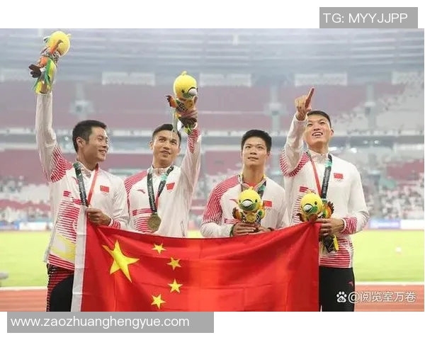 杭州亚运会羽毛球队展现卓越团队协作精神与拼搏精神的精彩表现 杭州亚运会羽毛球队展现卓越团队协作精神与拼搏精神的精彩表现